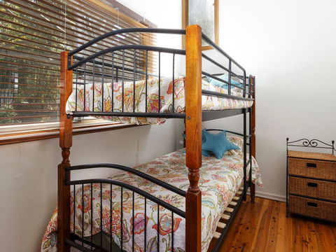 Pet Friendly - Bennetts Beach Cottage - Australian Directory 3