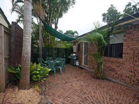 Pet Friendly - Jade Gardens - Australian Directory 1
