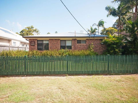 Pet Friendly - Jade Gardens - Australian Directory 0