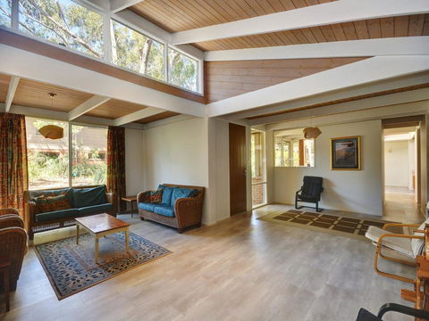 Pet Friendly - Large 4 Bedroom Home - Australian Directory 3