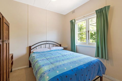 Pet Friendly Beach Cottage @ Ballingalla - Australian Directory 3