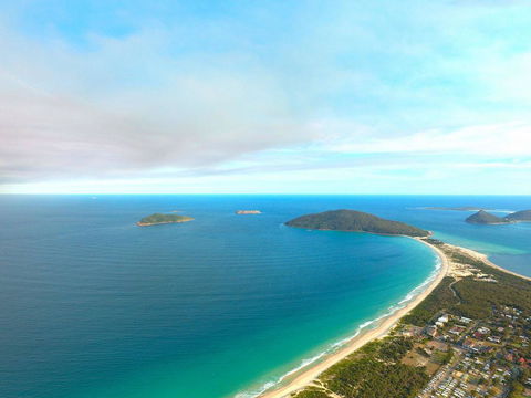 Pet Friendly Beach Home - Australian Directory 2