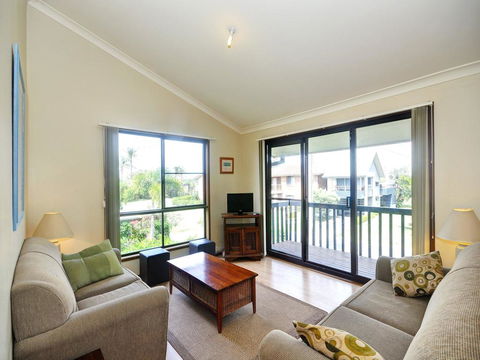 Pet Friendly On Pelican - Close To Myall River - Australian Directory 0