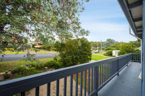 Pet-friendly Beach House @ Kianga - Australian Directory 3