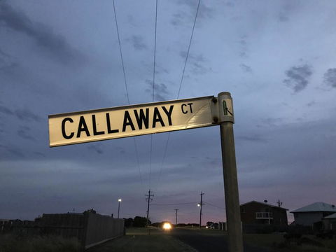 Peterborough Getaway - Australian Directory 1