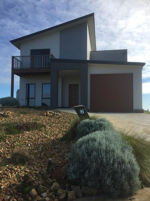 Peterborough Getaway - Australian Directory 0