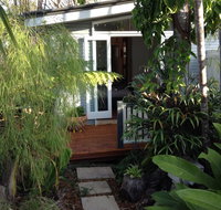 Petrie Garden Studio - Australian Directory