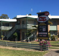 Pine Lodge - Australian Directory