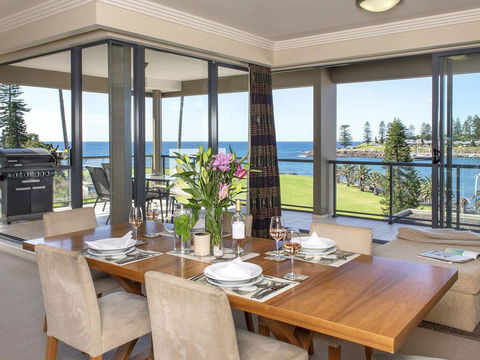 Platinum Penthouse@The Sebel - On The Harbourfront - Australian Directory 1