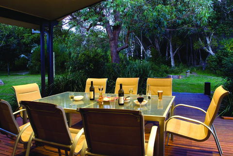 Plomer Beach House - Australian Directory 2