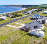 Plovers Rest at Cape Douglas - Australian Directory