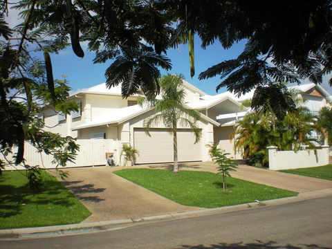 Poinciana Terraces - Australian Directory 0