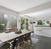 Point Roadknight Paradise Villa 6 - Australian Directory