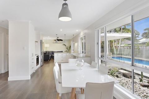 Poolside Noosa Oasis - Pet Friendly - Australian Directory 1