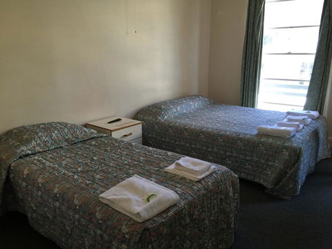 Port Macquarie Hotel - Australian Directory 1