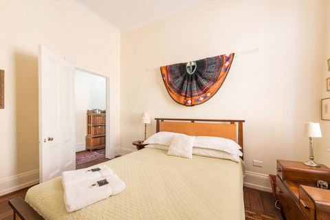 Post Office Apartment - Australian Directory 2