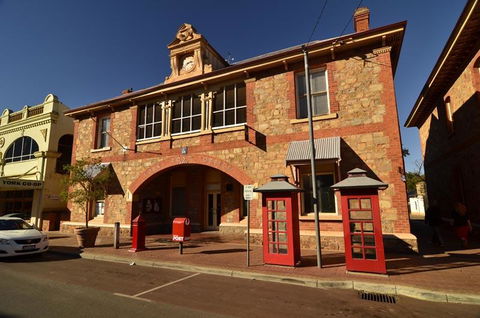 Post Office Apartment - Australian Directory 1