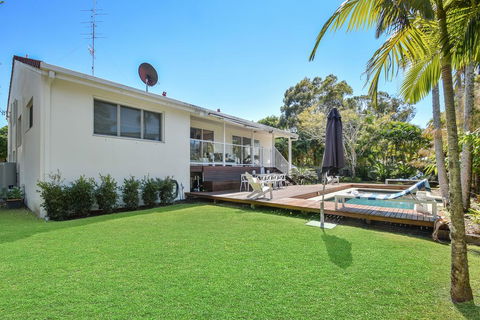 Pura Vida - Australian Directory 2