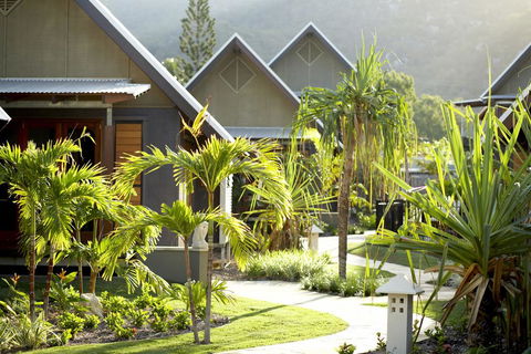 Pure Magnetic Villa 3 - Australian Directory 1