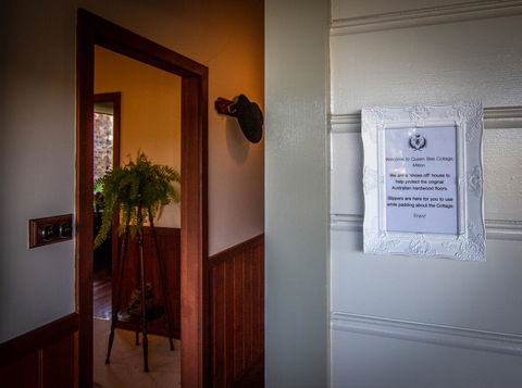 Queen Bee Cottage, Milton - Australian Directory 3