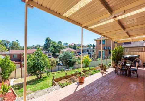 Quiet And Spacious Living Close To All Attractions - Australian Directory 0