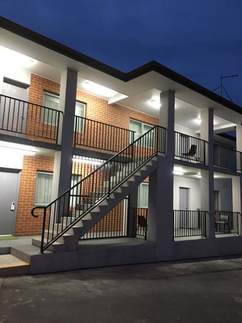 Rainbow Motel - Australian Directory 3