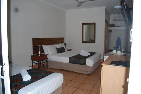 Rainforest Motel - Australian Directory 1