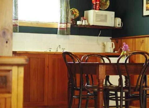 Red Brier Cottage Accommodation - Australian Directory 2