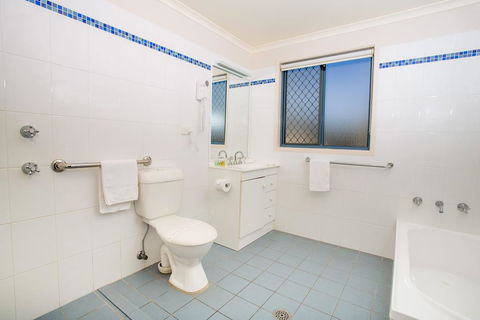 Reflections Holiday Parks Hawks Nest - Australian Directory 2
