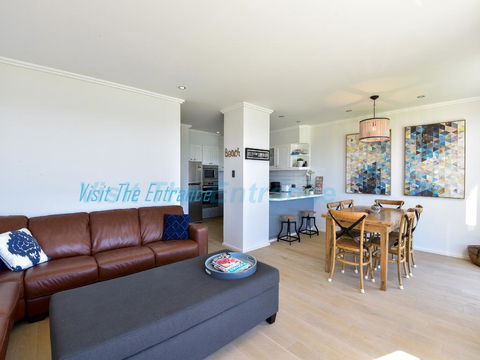 Regency Court Apartment - Australian Directory 1