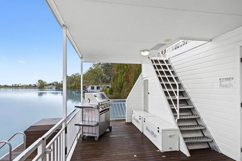 Renmark River Villas And Boats & Bedzzz - Australian Directory 2