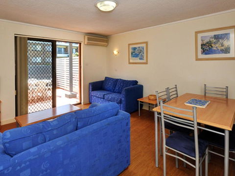 Resort Style Holiday - Australian Directory 2
