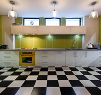 Retro House - Australian Directory