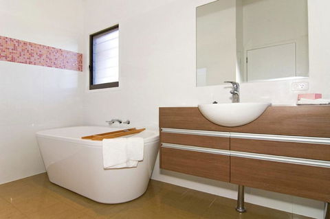 RIO - 11A Bergalia Cr Dunbogan - Australian Directory 1