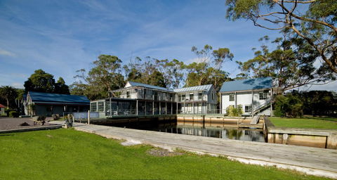 Risby Cove - Australian Directory 0