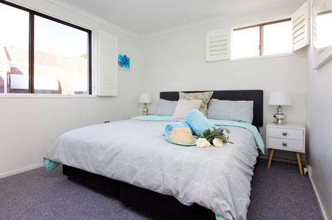 River Access 2 Bathroom Noosa Heads With Kayak And Bikes - Australian Directory 3