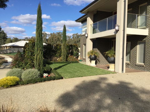 River View Heaven - Australian Directory 2