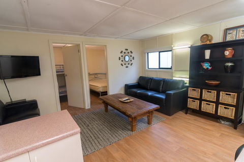 Riverfront Getaway - Mannum - Australian Directory 3