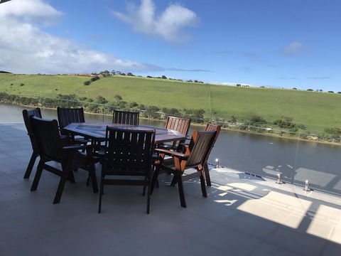 Riverview Heights - Australian Directory 2