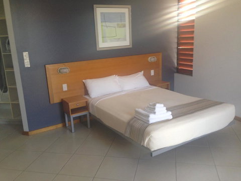 Riverview Tavern - Australian Directory 0