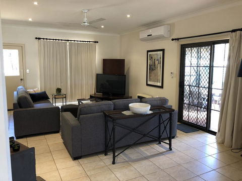 Riverwalk Retreat - Australian Directory 2