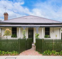 Roalies Farm House - Australian Directory