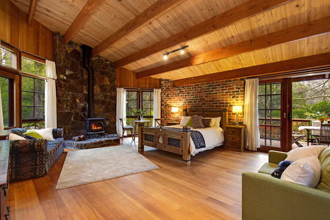 Rocky Creek Art Garden B&B - Australian Directory 0