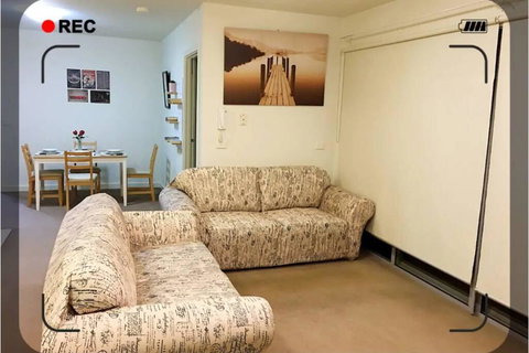 Rosanna Jewel! Up To 4ppl With 2 Bedroom+Parking - Australian Directory 0