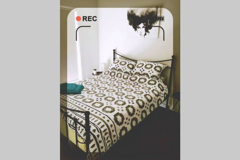 Rosanna Jewel! Up To 4ppl With 2 Bedroom+Parking - Australian Directory 1