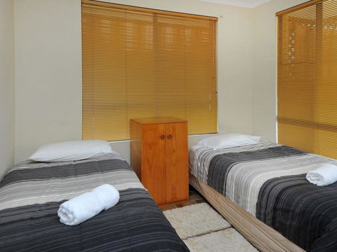 Rose Cottage - Sawtell, NSW - Australian Directory 2