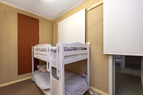 Rose Retreat - Australian Directory 3