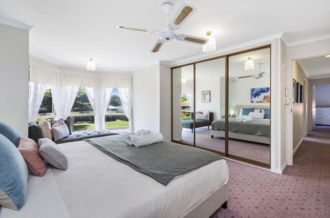 Rose Retreat - Australian Directory 1