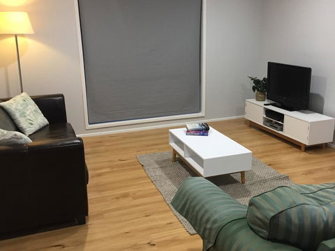 Rosebud Holiday Retreat - 700m To The Beach - Australian Directory 0