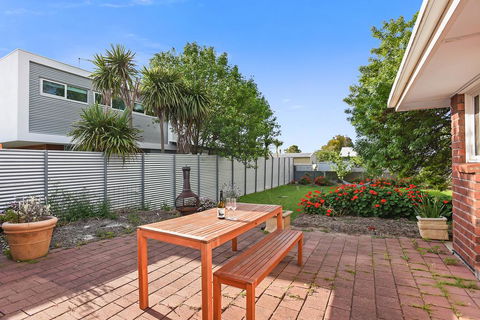 Rosie's - Australian Directory 1